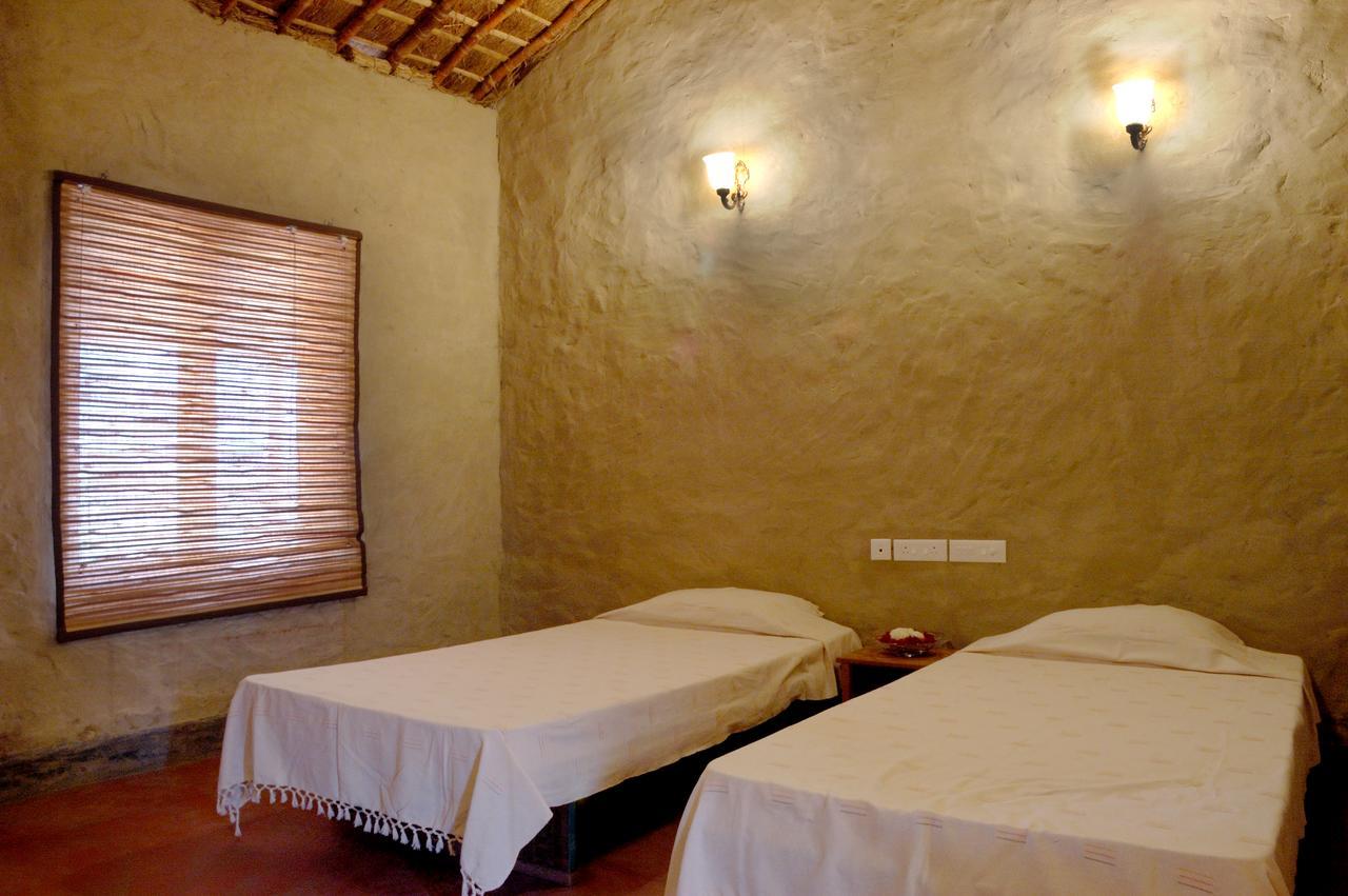 Hôtel Dr. Sudha'S Ayurveda à Muzaffarnagar Extérieur photo