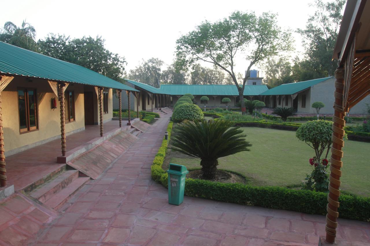 Hôtel Dr. Sudha'S Ayurveda à Muzaffarnagar Extérieur photo