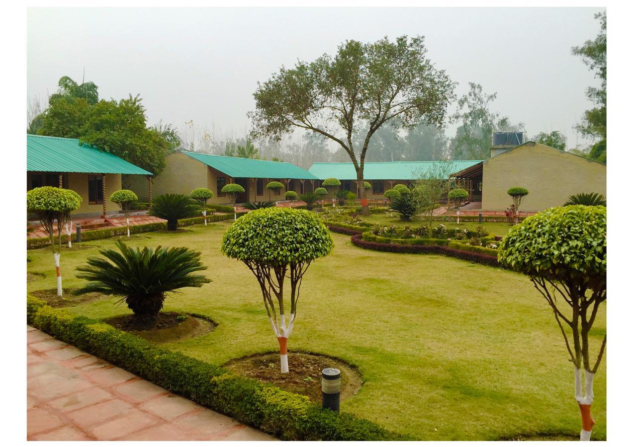 Hôtel Dr. Sudha'S Ayurveda à Muzaffarnagar Extérieur photo